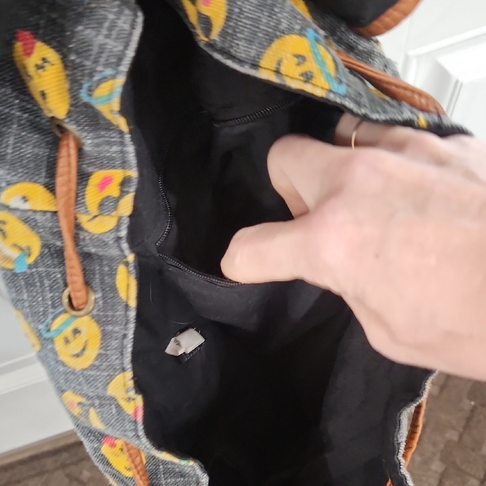 Emoji Striped Backpack - Picture 5 of 11